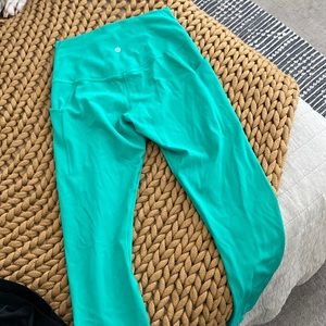 Size 6, pocket align high rise 25” length, PERFECT CONDITION